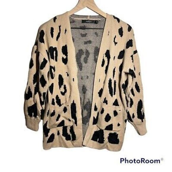 zesica Sweaters - Zesica animal print‎ sweater cardigan womens size small